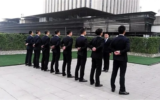阿坝州揭秘：如何选择靠谱的收债公司？老司机给你支招